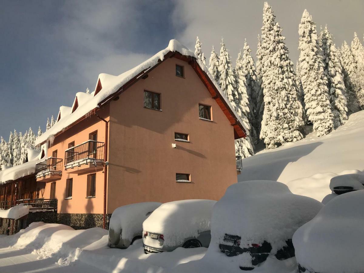 Chata Kubinska Hola Dolny Kubin Bagian luar foto